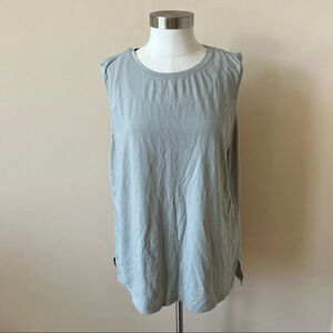 Lululemon easy fit sleeveless athletic top 5559